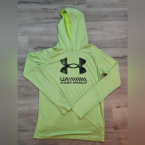 Under Armour long sleeve T-shirt with hood, YXL, pristine condition